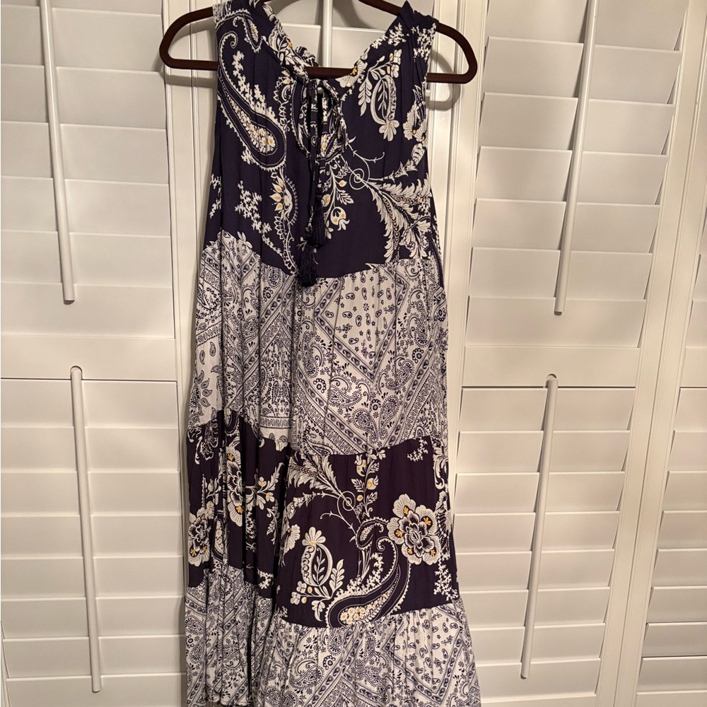 Cupio Navy and White Paisley Tie-Front Midi Dress Medium